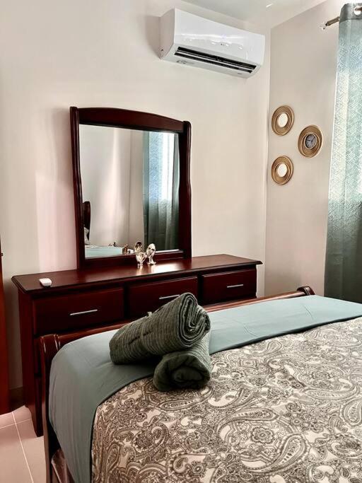 דירות סנטיאגו דה לוס קבאלרוס Magnificent Pent House W/Jacuzzi מראה חיצוני תמונה
